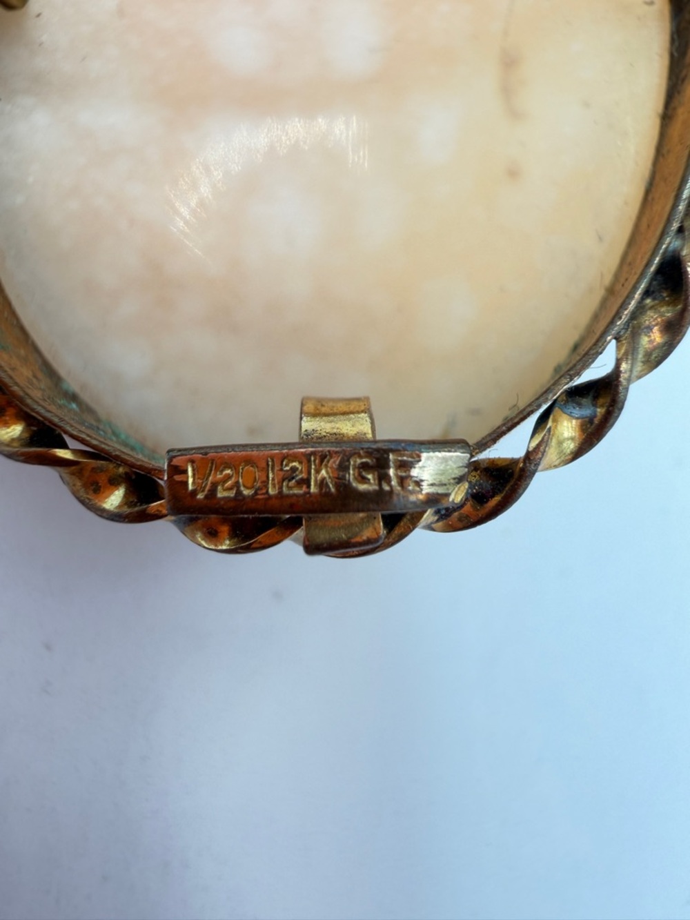 Vintage THEDA 12K Gold Filled Carved Shell Cameo Brooch - Picture 3 of 7